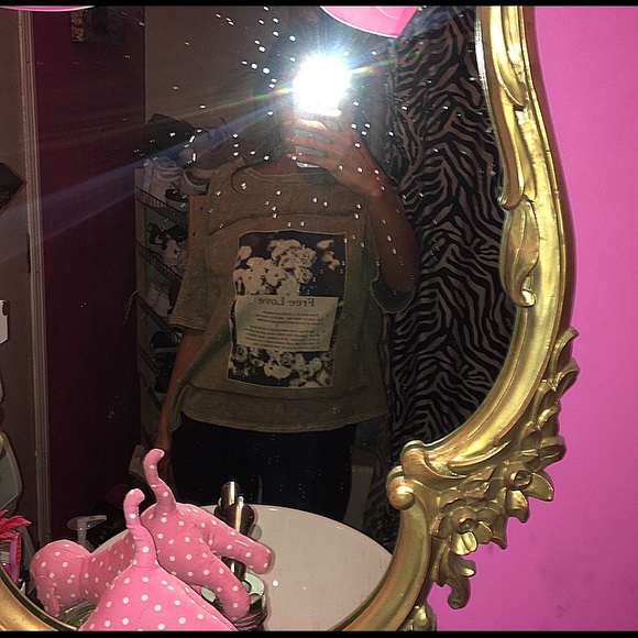 Distressed tee - Picture 3 of 3